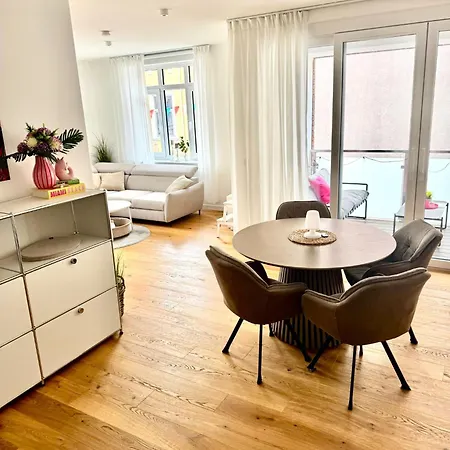 Kurzzeitwohnung Pier 6 Daire *