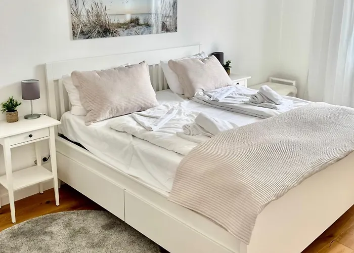 Appartement Kurzzeitwohnung Pier 6 *